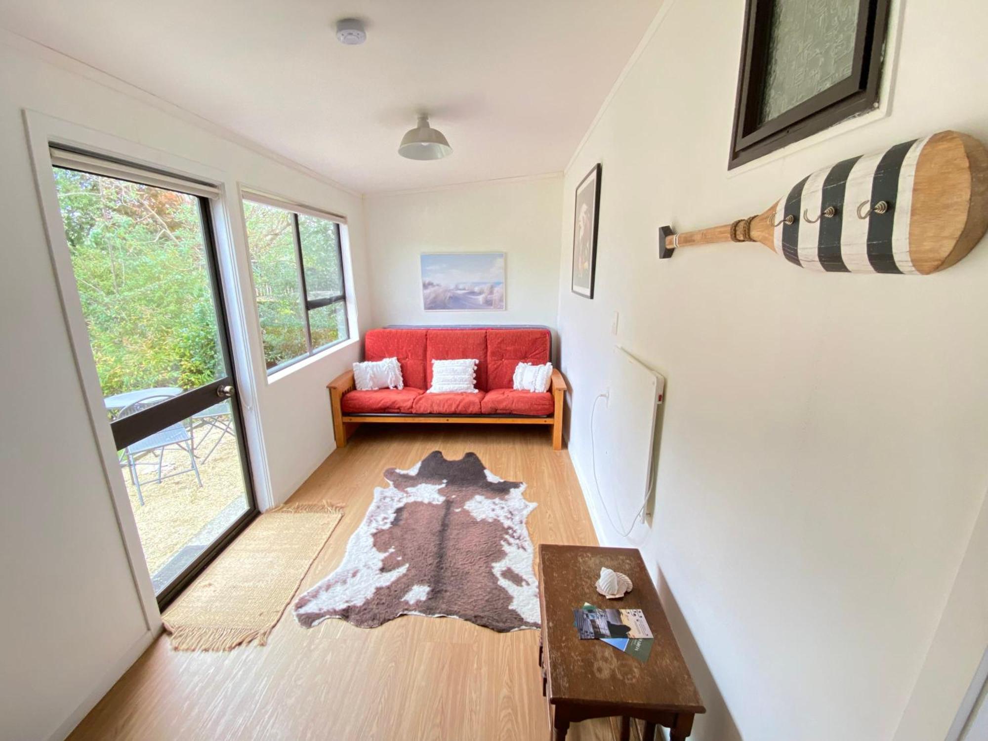 Beachside Gem - Cosy Chalet Parapara Ngoại thất bức ảnh